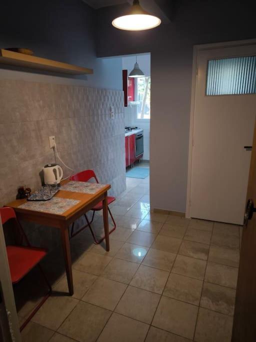 Apartment 50 Meters From The Beach Loutraki  Exterior photo
